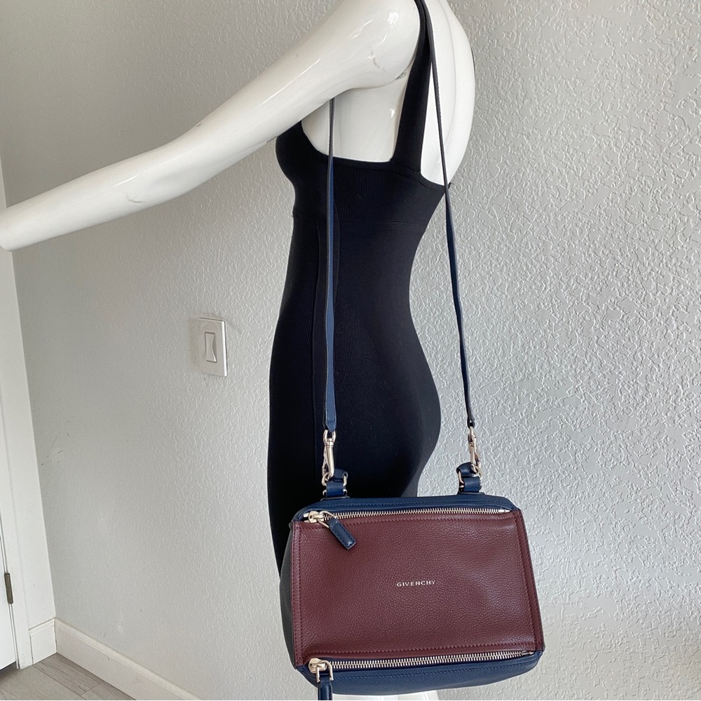 Givenchy pebbled colorblock leather shoulder bag - Picture 9 of 15